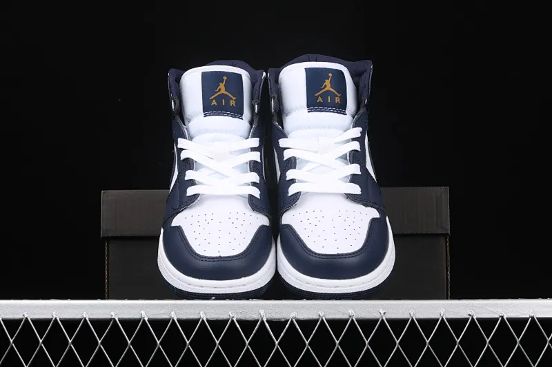 All categories Air Jordan Jordan series basketball shoes Air Jordan 1 Mid Air Jordan 1 Mid AJ1 Joe 1 mid-top series basketball shoes 554725-174